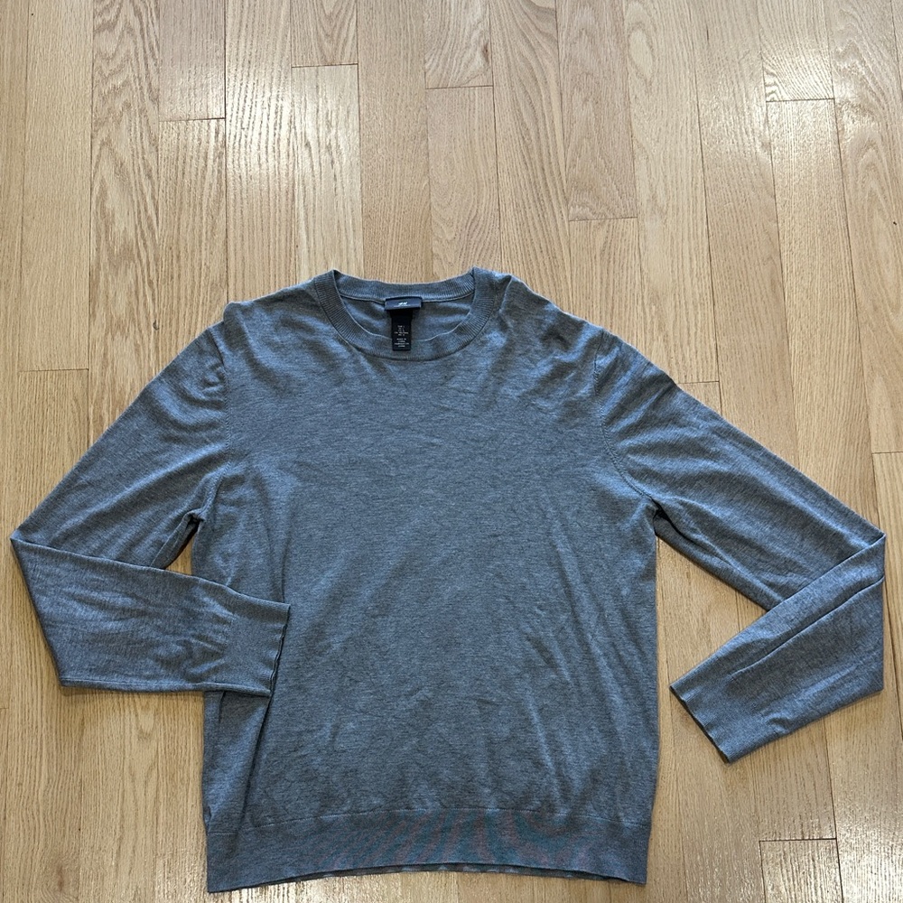 H&M Men's Classic Gray Crewneck Sweater